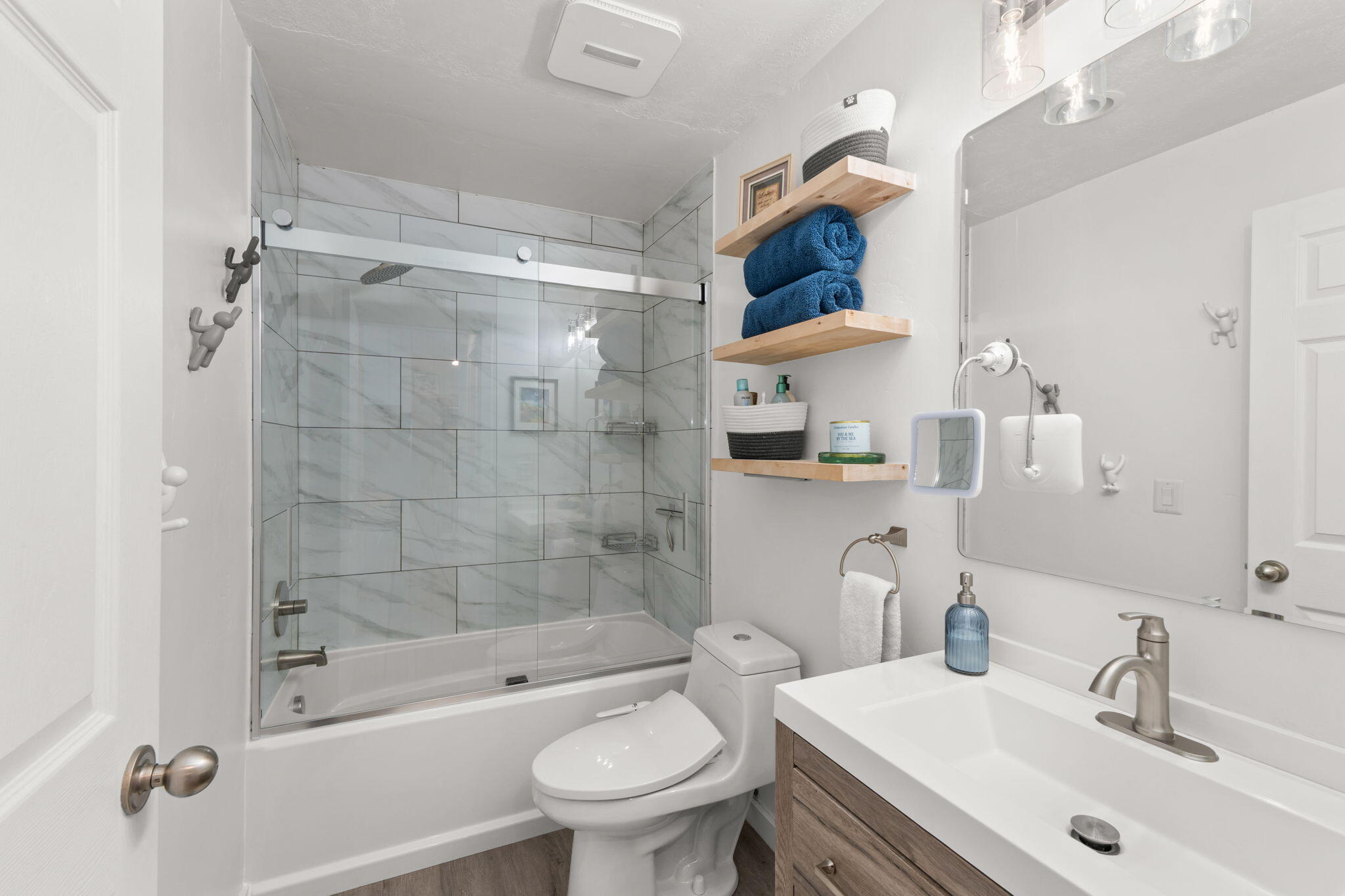1910 Copper Ranch Lane, Unit E Hailey, ID 83333 - Photo 14 of 18 1910 CR Bathroom