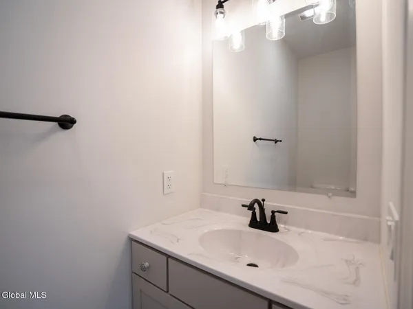 $889,900 | 282 A Ridge Road, Stuyvesant, NY 12156