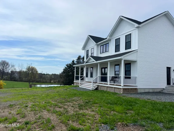 $889,900 | 282 A Ridge Road, Stuyvesant, NY 12156