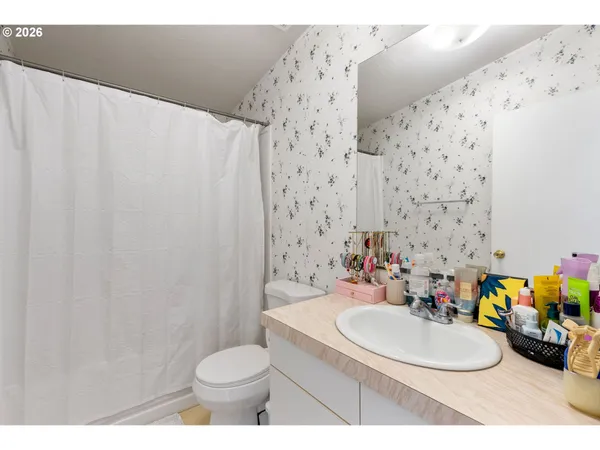 $310,000 | 915 Home Street, The Dalles, OR 97058