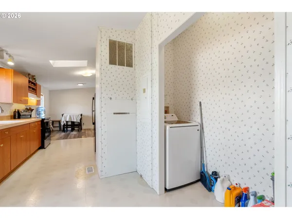 $310,000 | 915 Home Street, The Dalles, OR 97058