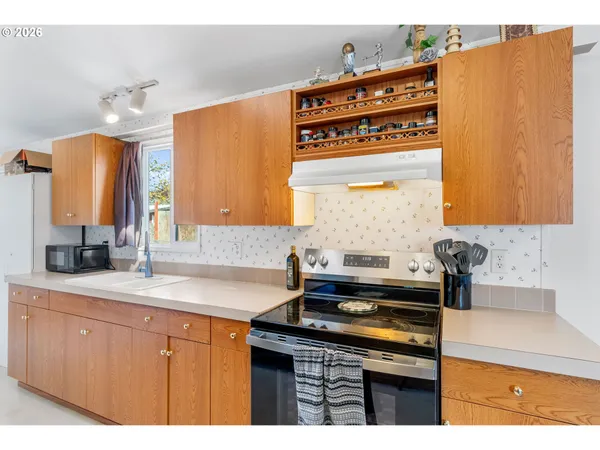 $310,000 | 915 Home Street, The Dalles, OR 97058