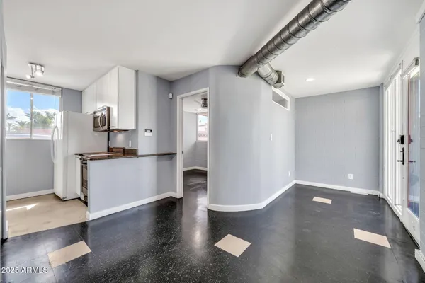 $289,900 | 4206 North 38th Street, Unit 4, Phoenix, AZ 85018