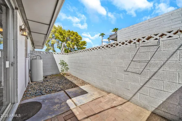 $289,900 | 4206 North 38th Street, Unit 4, Phoenix, AZ 85018