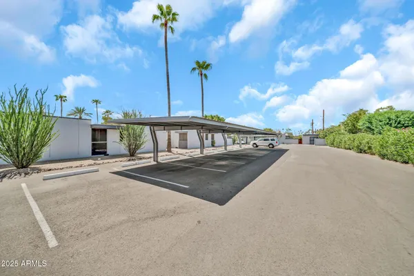 $289,900 | 4206 North 38th Street, Unit 4, Phoenix, AZ 85018