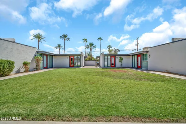 $289,900 | 4206 North 38th Street, Unit 4, Phoenix, AZ 85018