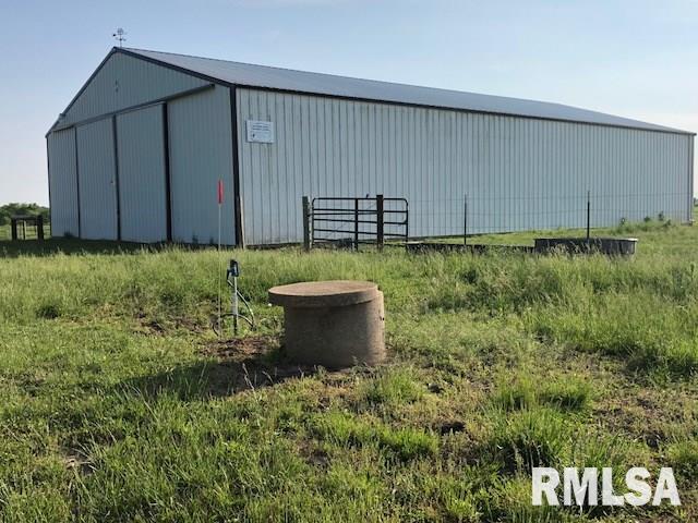 8735 East Airport Road Ipava, IL 61441 - Photo 4 of 11