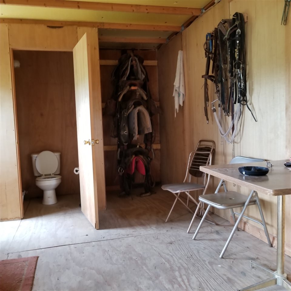 8735 East Airport Road Ipava, IL 61441 - Photo 7 of 11