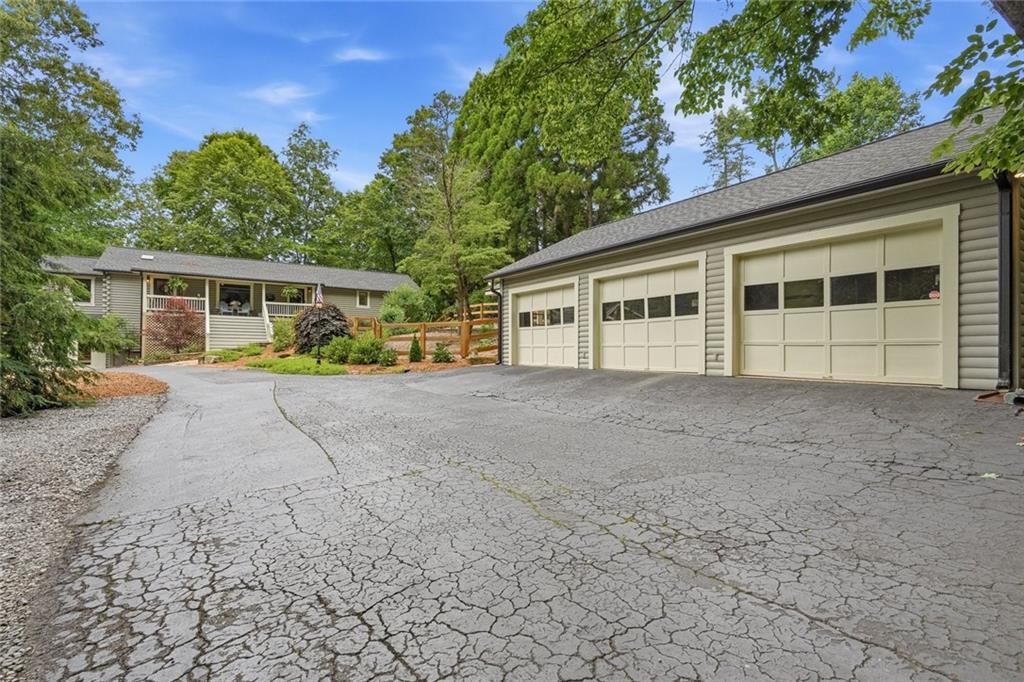 3680 Sinclair Shores Road Cumming, GA 30041 - Photo 10 of 64