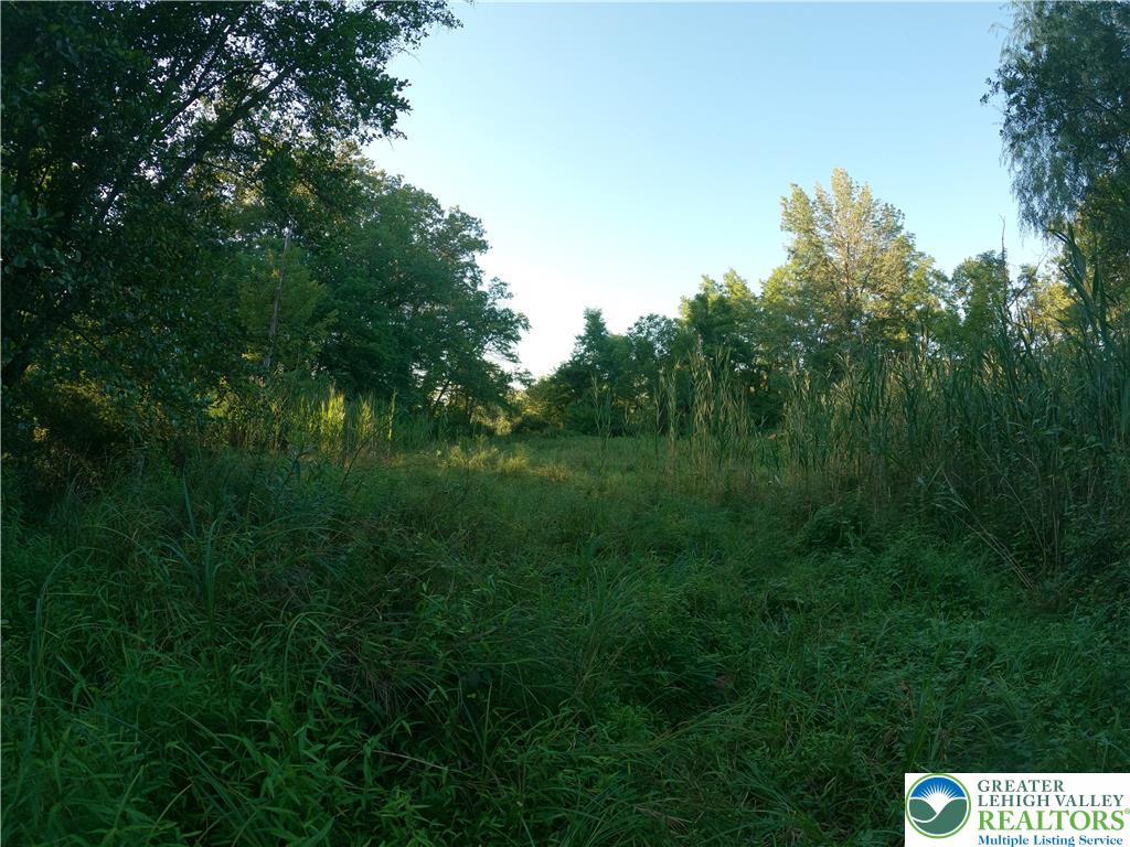 Weaver Lane Hellertown, PA 18055 - Photo 2 of 12