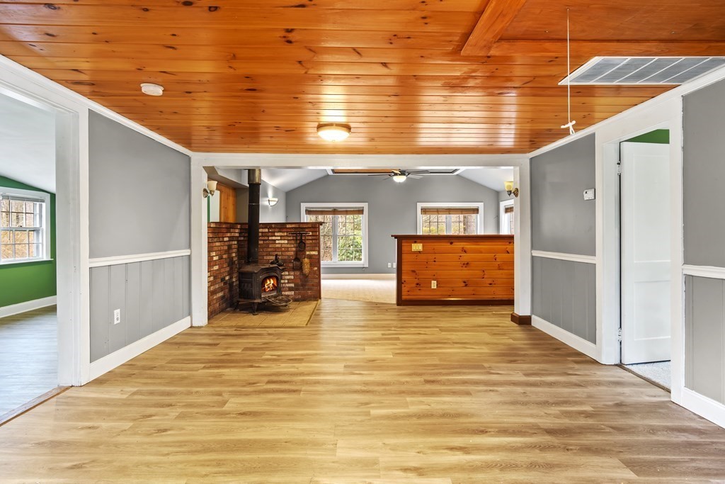28 Park Road Ashby, MA 01431 - Photo 11 of 36