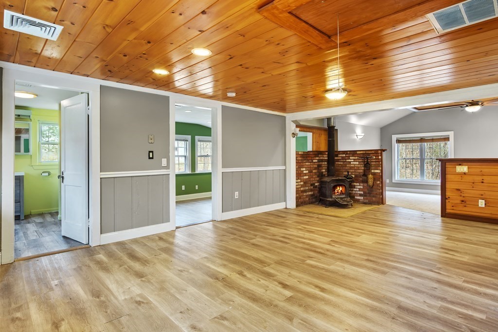 28 Park Road Ashby, MA 01431 - Photo 12 of 36