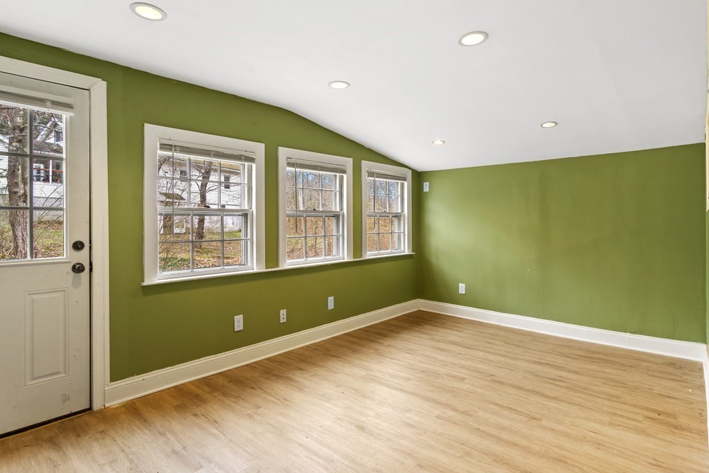 28 Park Road Ashby, MA 01431 - Photo 19 of 36