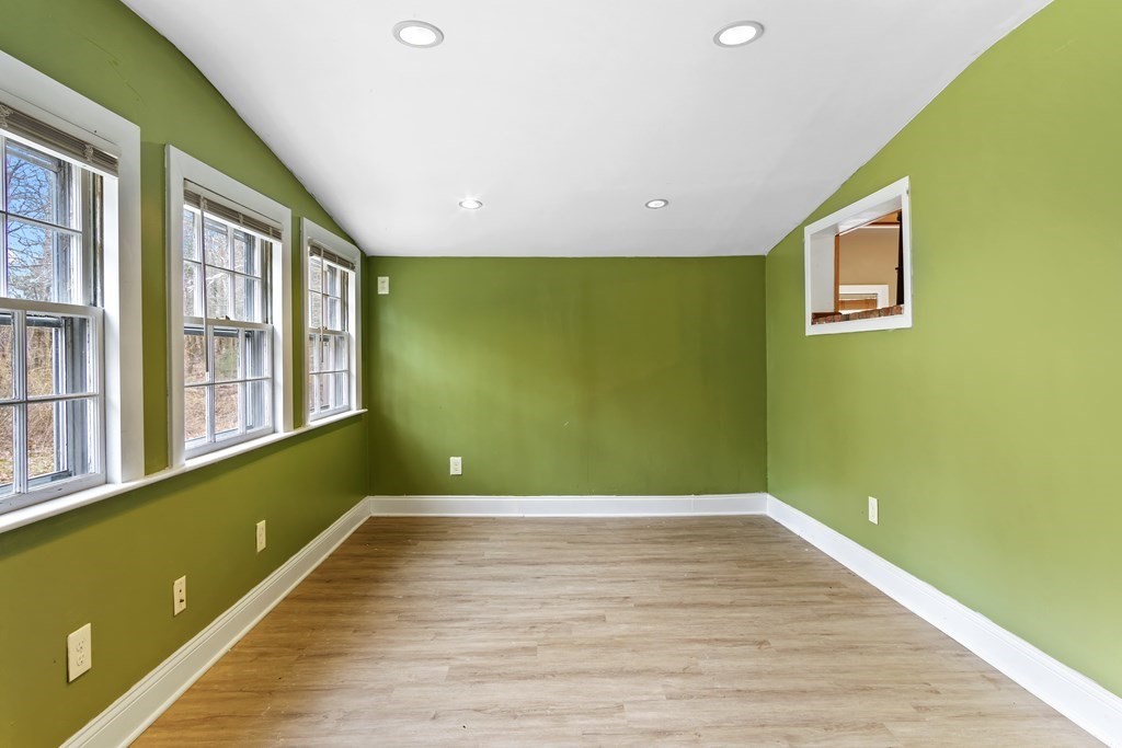 28 Park Road Ashby, MA 01431 - Photo 20 of 36