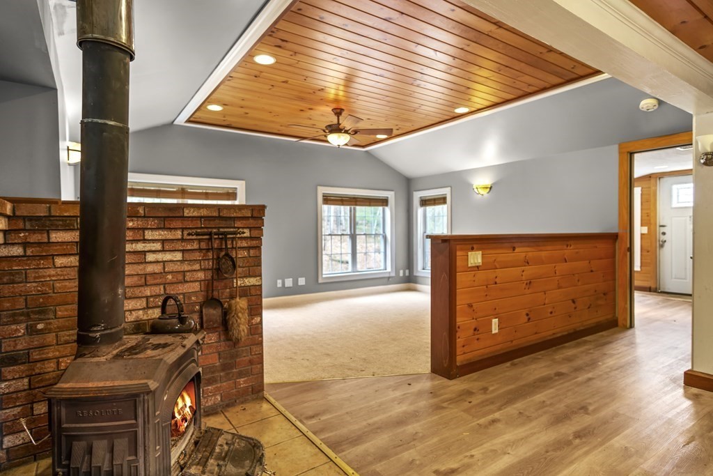 28 Park Road Ashby, MA 01431 - Photo 23 of 36