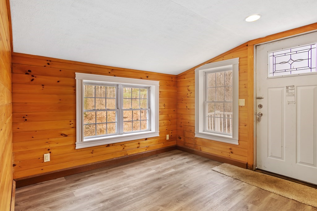 28 Park Road Ashby, MA 01431 - Photo 33 of 36