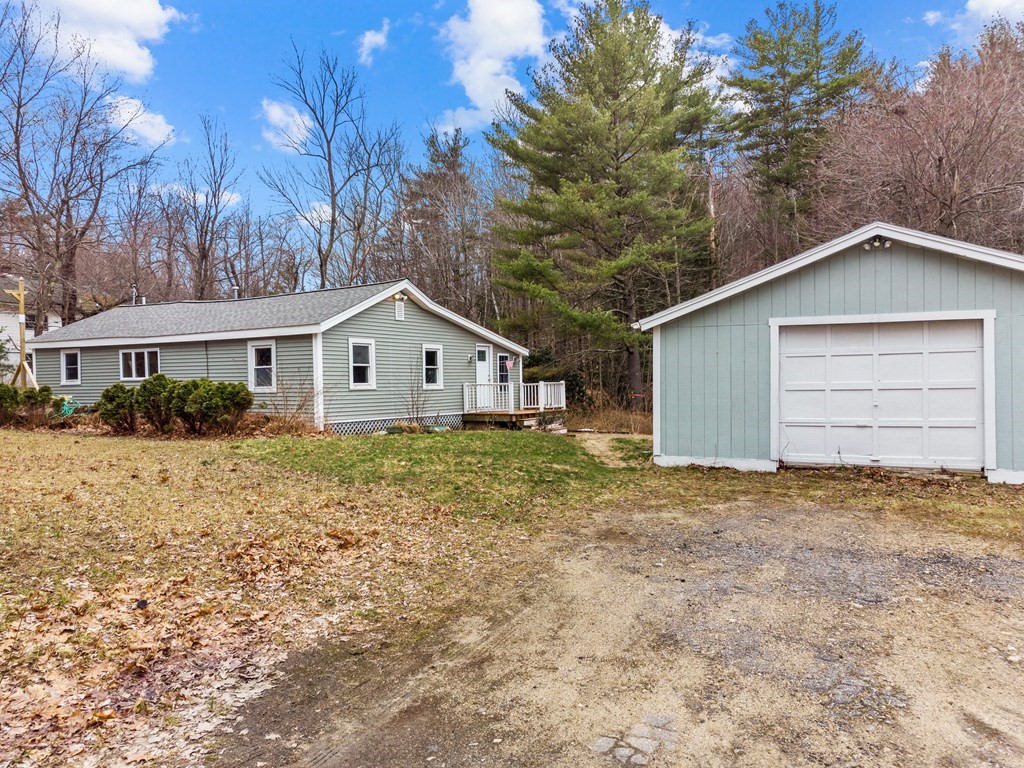 28 Park Road Ashby, MA 01431 - Photo 7 of 36