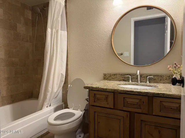 $2,500 | 852 West Nopal Avenue, Mesa, AZ 85210