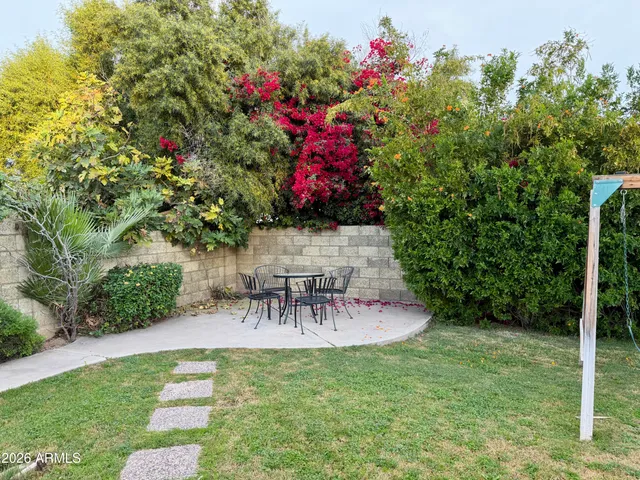 $2,500 | 852 West Nopal Avenue, Mesa, AZ 85210