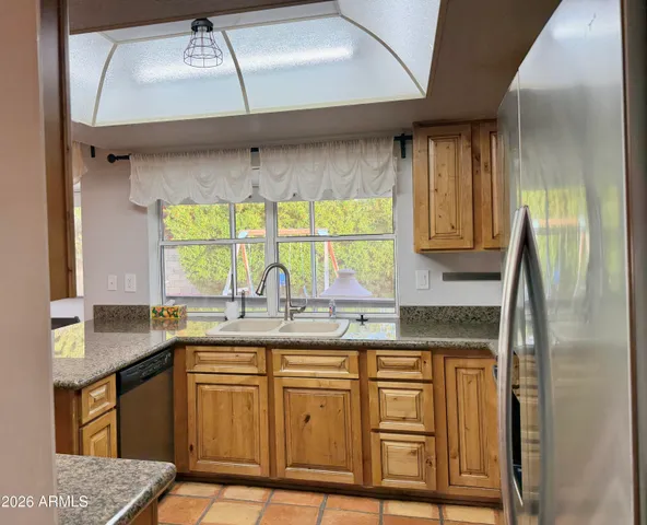 $2,500 | 852 West Nopal Avenue, Mesa, AZ 85210