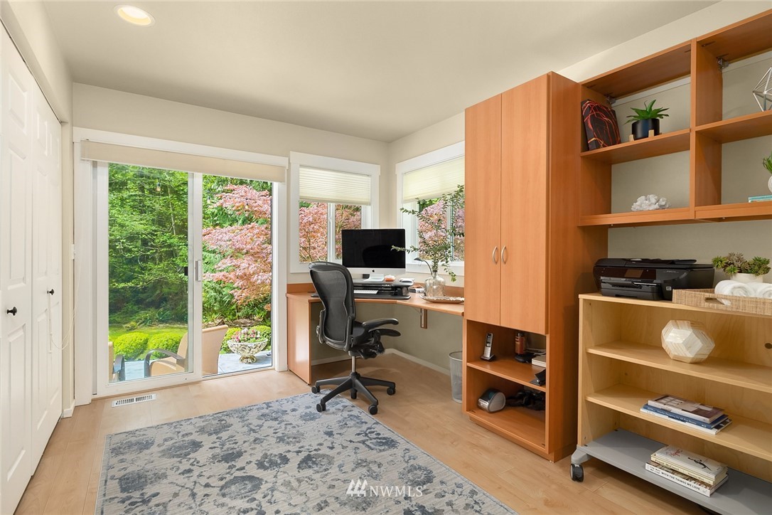 8175 Springridge Road Northeast Bainbridge Island, WA 98110 - Photo 13 of 38 Gallery Image 13