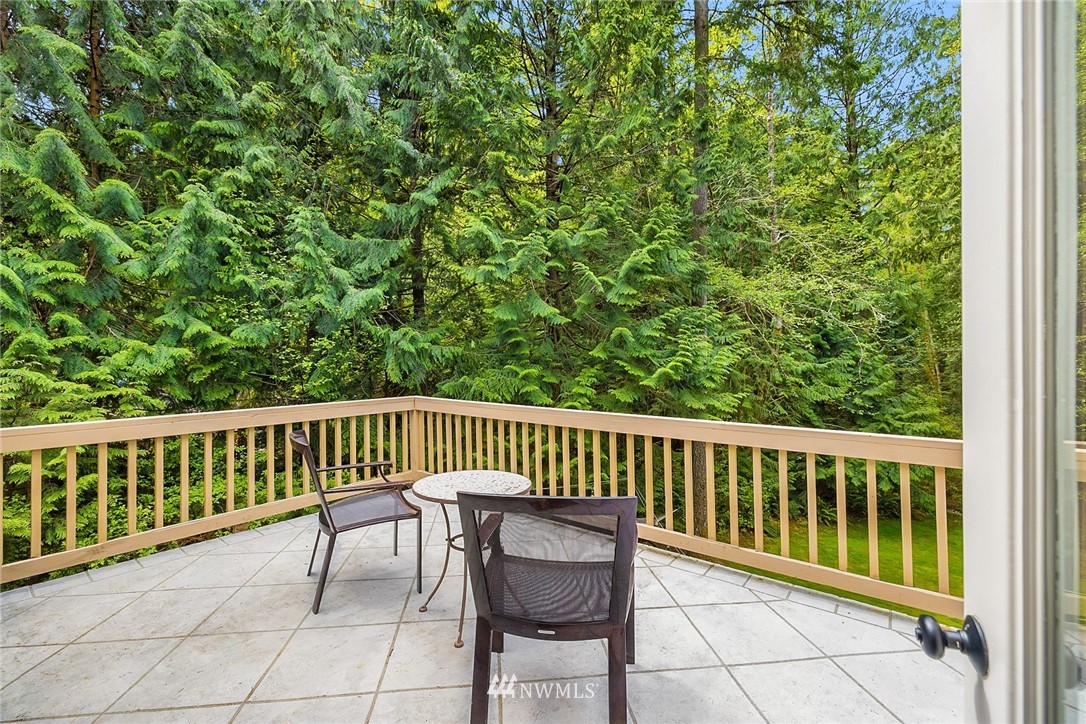 8175 Springridge Road Northeast Bainbridge Island, WA 98110 - Photo 19 of 38 Gallery Image 19