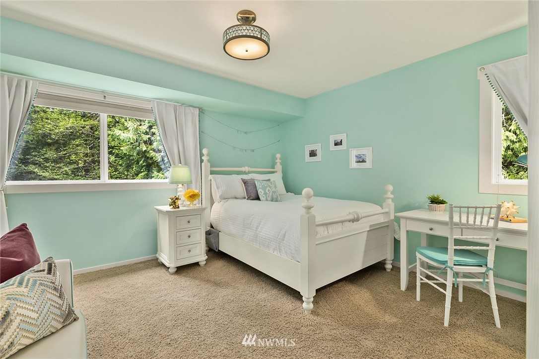 8175 Springridge Road Northeast Bainbridge Island, WA 98110 - Photo 23 of 38 Gallery Image 23