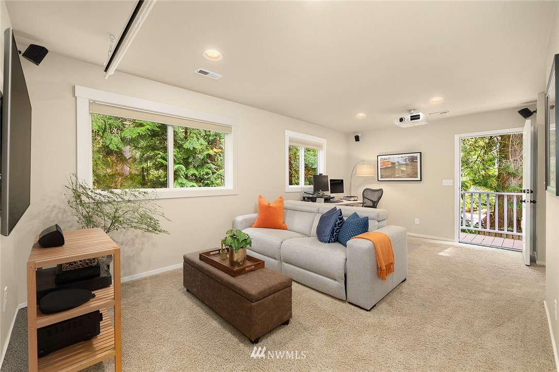 8175 Springridge Road Northeast Bainbridge Island, WA 98110 - Photo 24 of 38 Gallery Image 24
