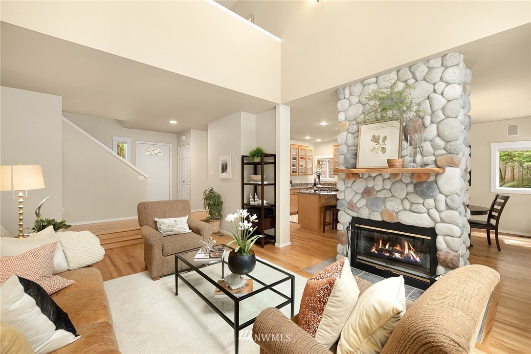 8175 Springridge Road Northeast Bainbridge Island, WA 98110 - Photo 5 of 38 Gallery Image 5