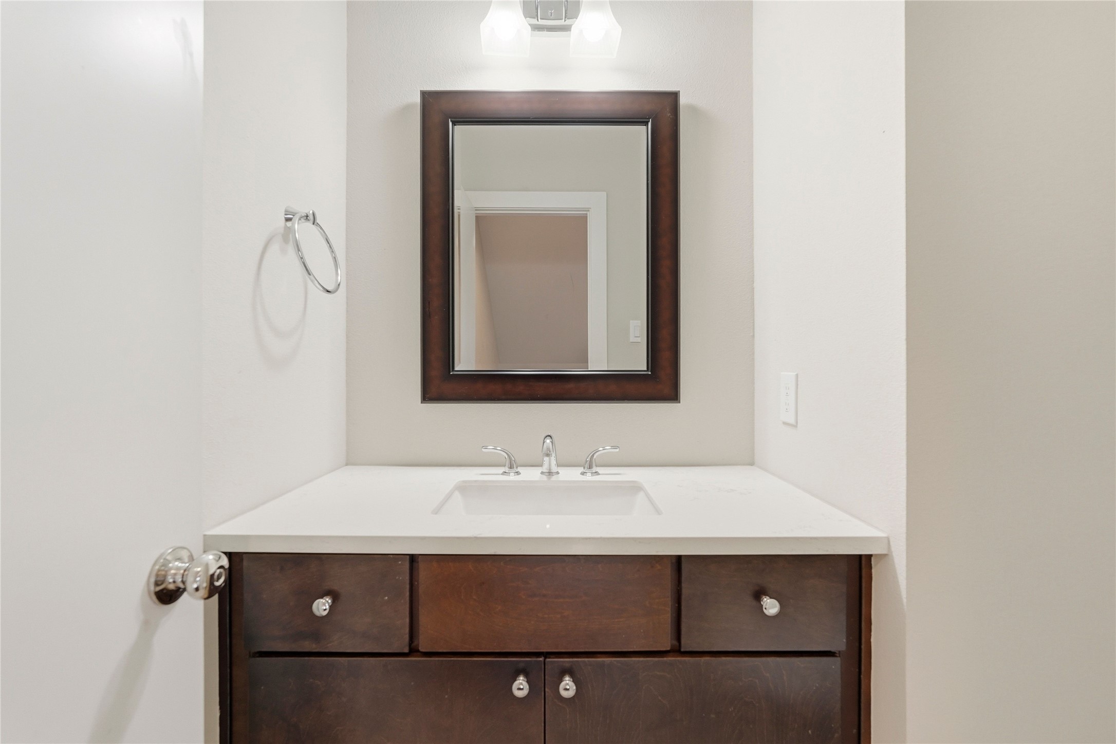 1613 Milby Street, Unit B Houston, TX 77003 - Photo 6 of 25 Second Floor Half Bathroom