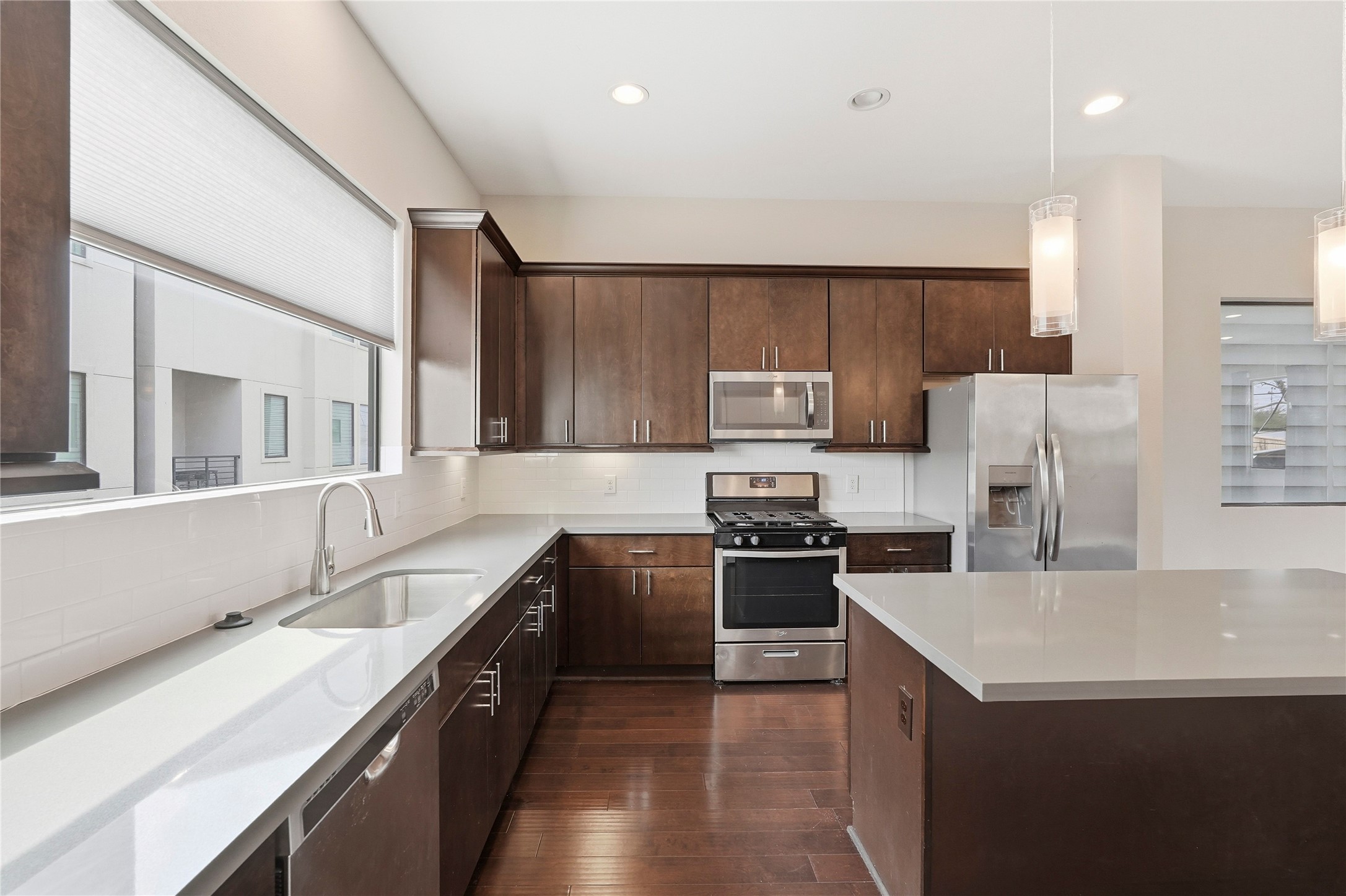 1613 Milby Street, Unit B Houston, TX 77003 - Photo 10 of 25 Stainless Steel Appliances