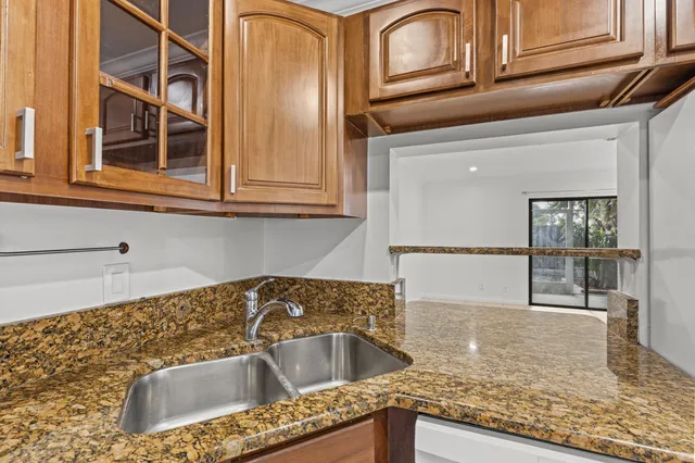 $2,000 | 814 Hill Drive, Unit C, West Palm Beach, FL 33415