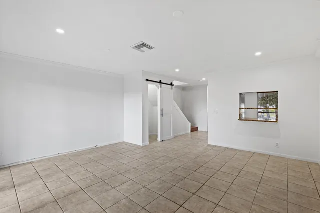 $2,000 | 814 Hill Drive, Unit C, West Palm Beach, FL 33415