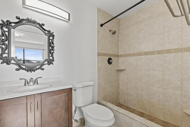 $2,000 | 814 Hill Drive, Unit C, West Palm Beach, FL 33415