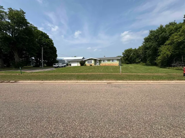 $375,000 | 2333 Runway Drive, Waupaca, WI 54981