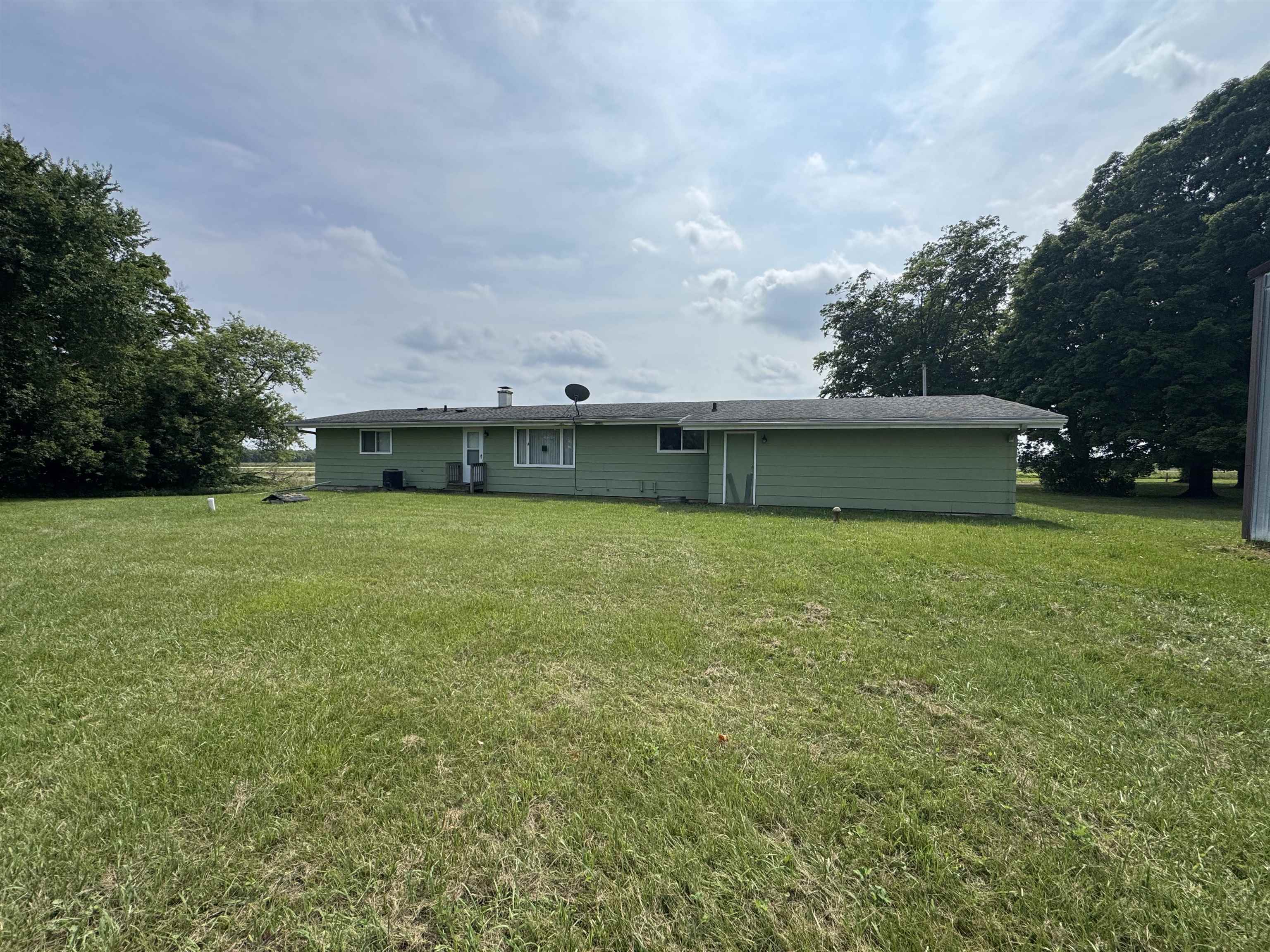 2333 Runway Drive Waupaca, WI 54981 - Photo 3 of 20