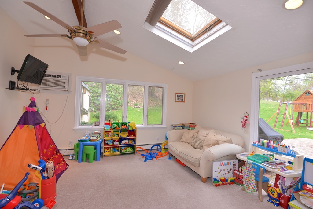 72 Donna Road Framingham, MA 01701 - Photo 20 of 29 Gallery Image 20
