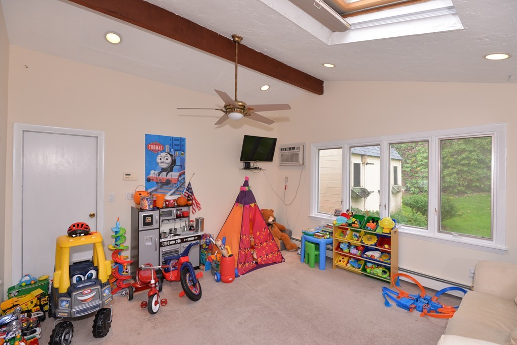 72 Donna Road Framingham, MA 01701 - Photo 21 of 29 Gallery Image 21