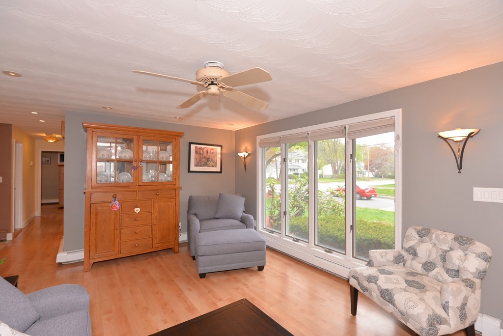 72 Donna Road Framingham, MA 01701 - Photo 3 of 29 Gallery Image 3