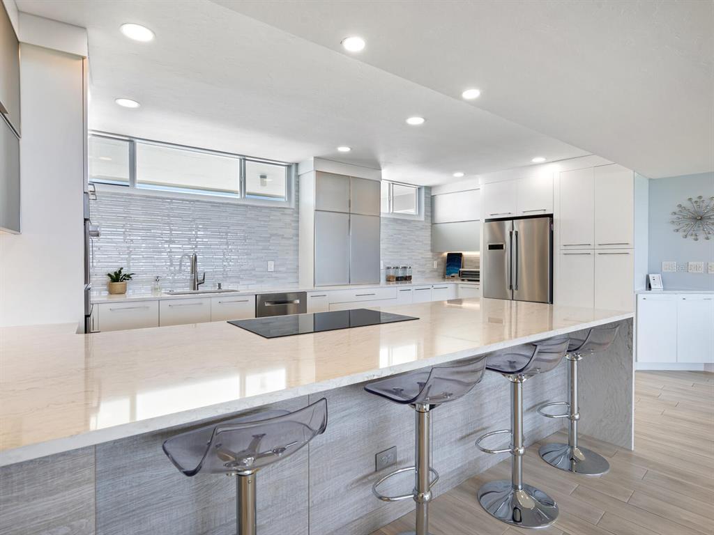 100 Sands Point Road, Unit 305 Longboat Key, FL 34228 - Photo 15 of 65 Gallery Image 15