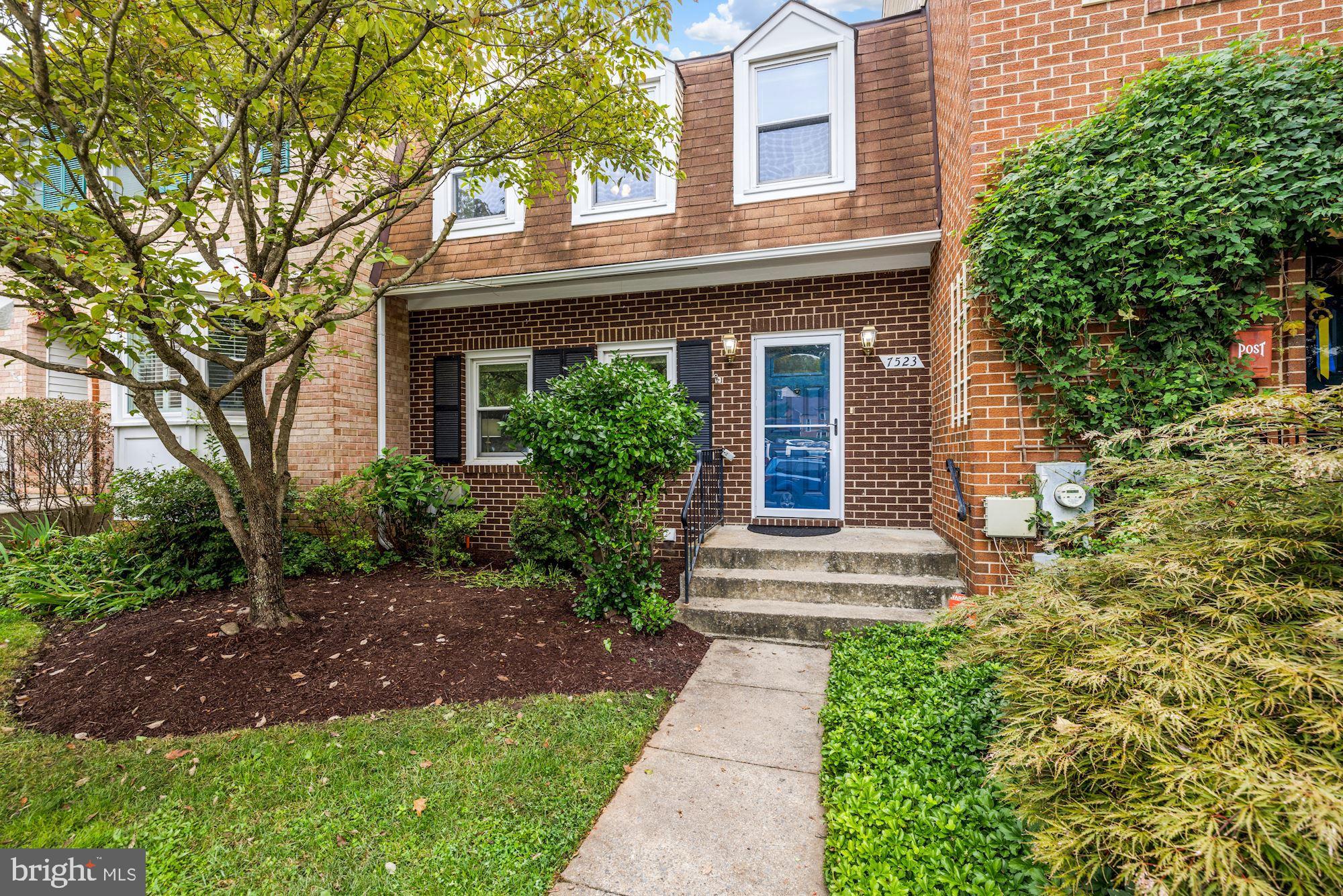 7523 Heatherton Lane Potomac, MD 20854 - Photo 1 of 24