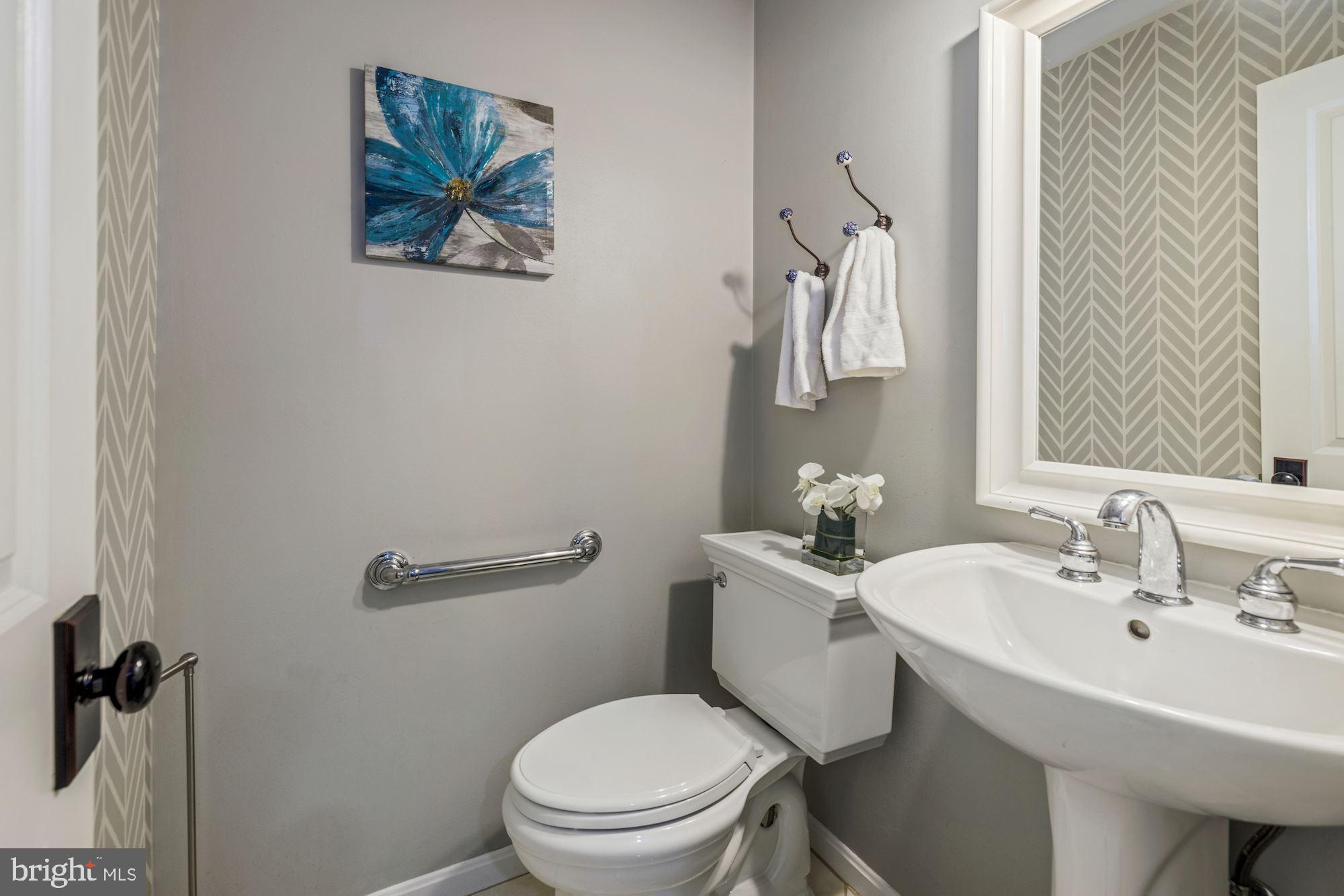 7523 Heatherton Lane Potomac, MD 20854 - Photo 12 of 24