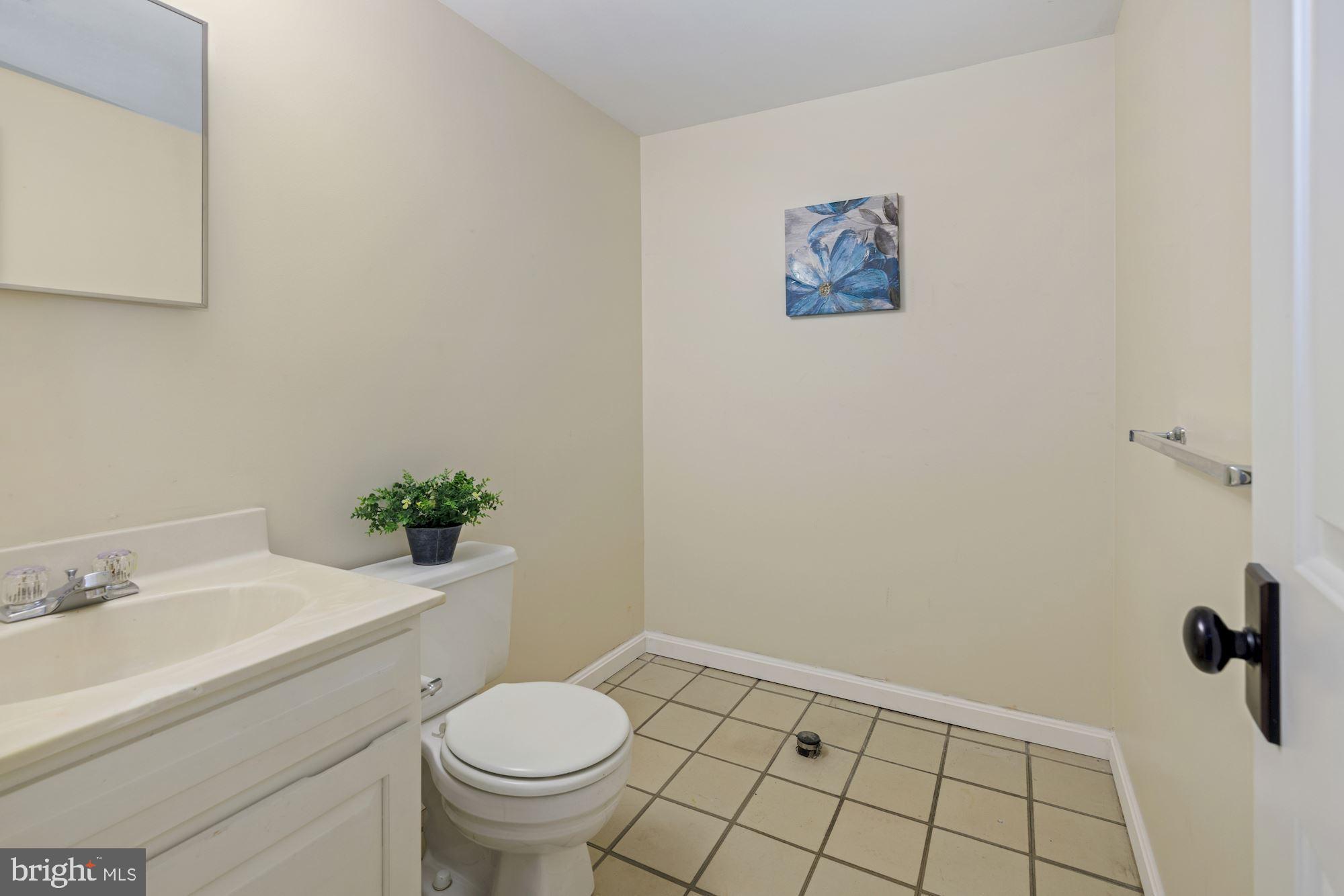 7523 Heatherton Lane Potomac, MD 20854 - Photo 22 of 24