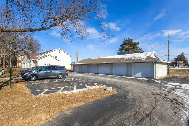 $155,000 | 4165 Mallard Court, Unit 12, Bettendorf, IA 52722