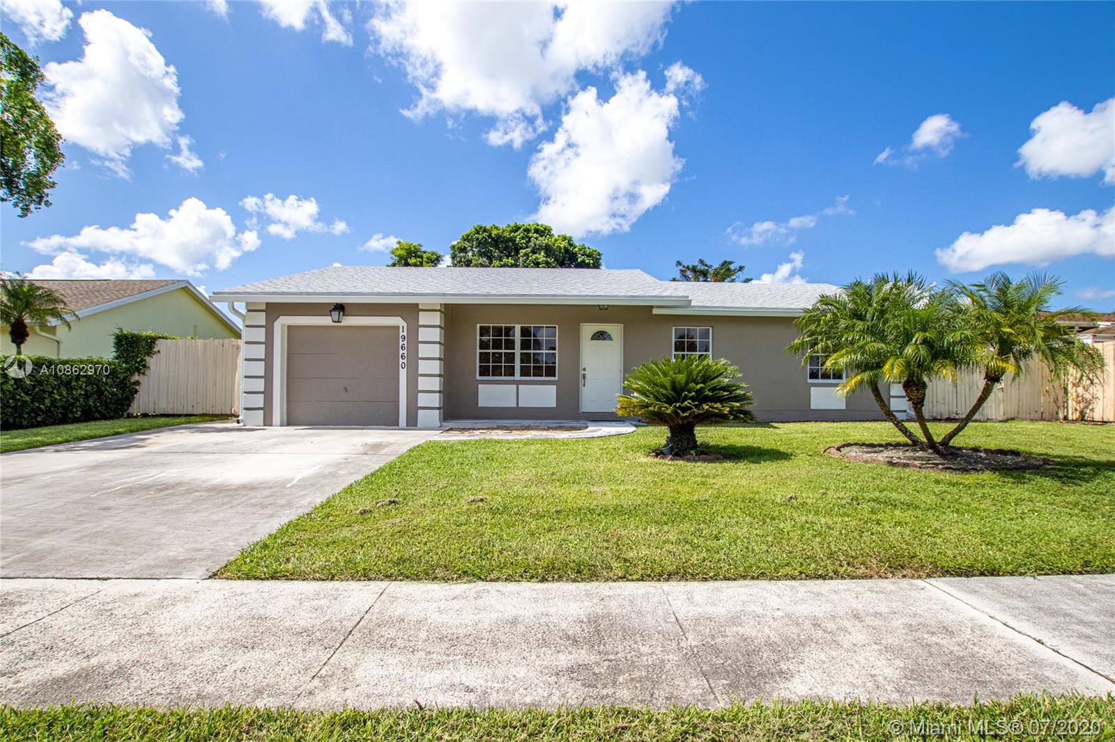 19660 Delaware Circle Boca Raton, FL 33434 - Photo 11 of 35
