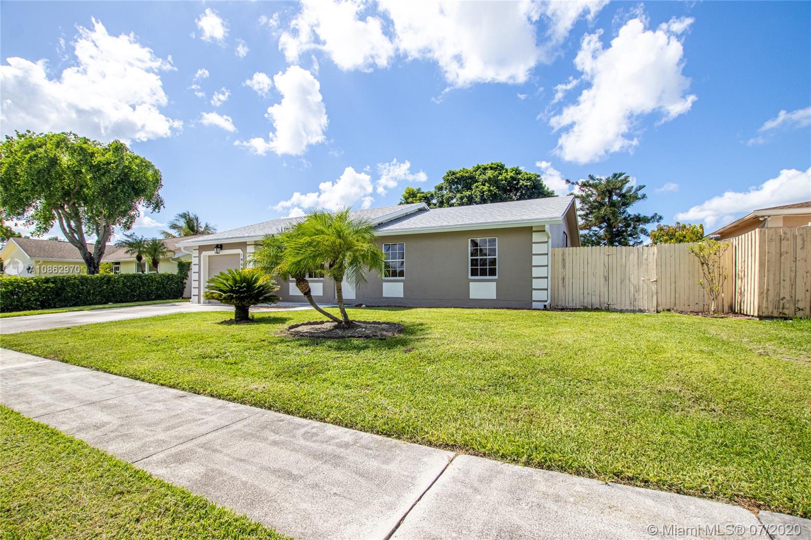19660 Delaware Circle Boca Raton, FL 33434 - Photo 12 of 35