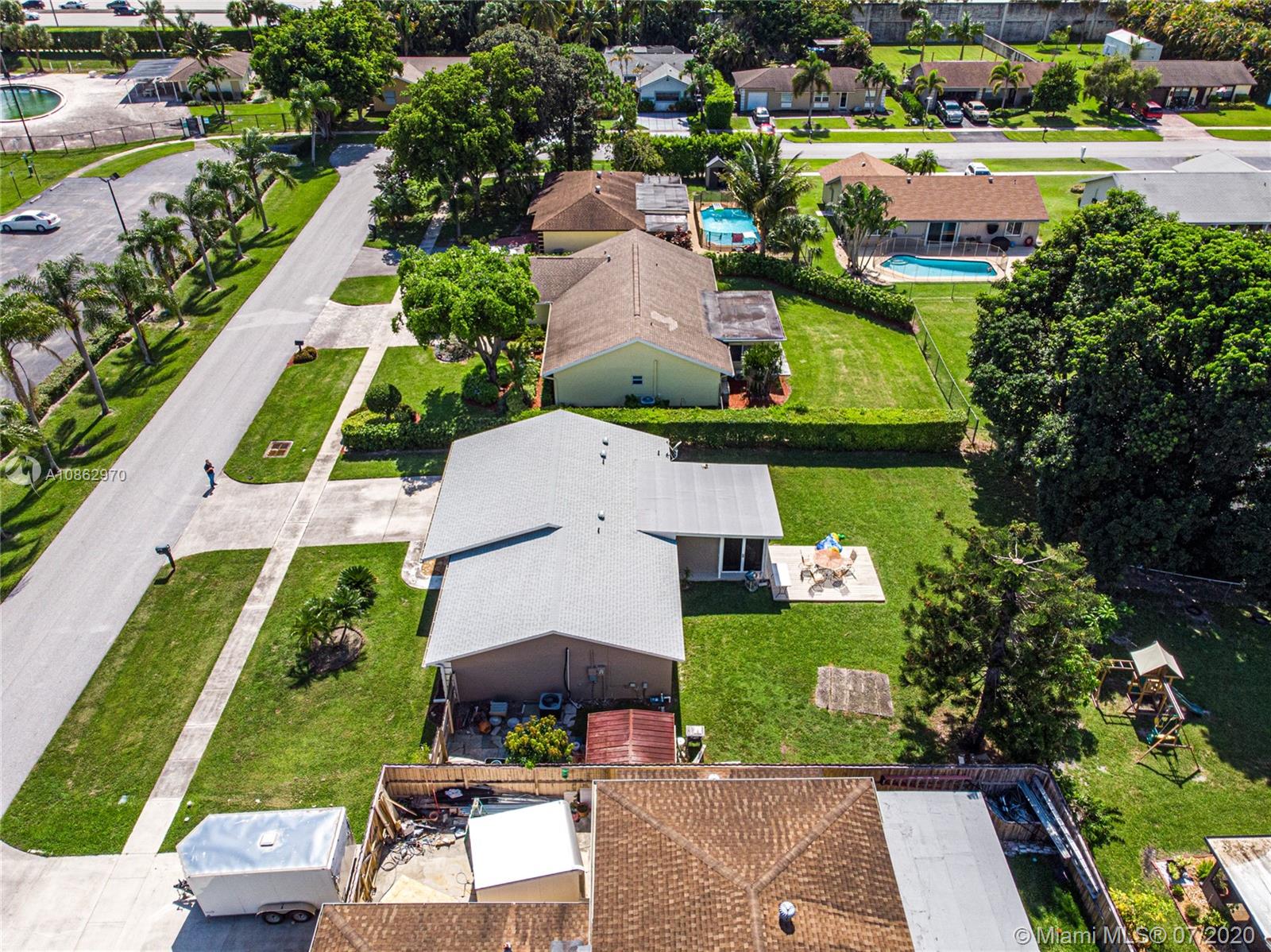 19660 Delaware Circle Boca Raton, FL 33434 - Photo 6 of 35