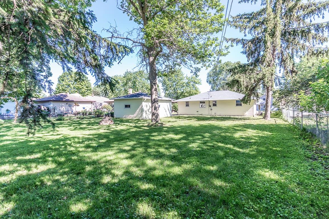 527 East Wilson Avenue Appleton, WI 54915 - Photo 32 of 35