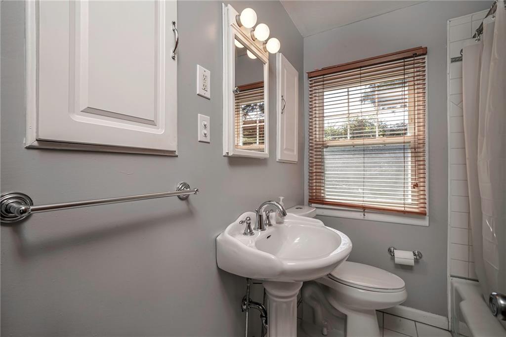 2907 Clayton Road Beaver Falls, PA 15010 - Photo 13 of 24 Gallery Image 13