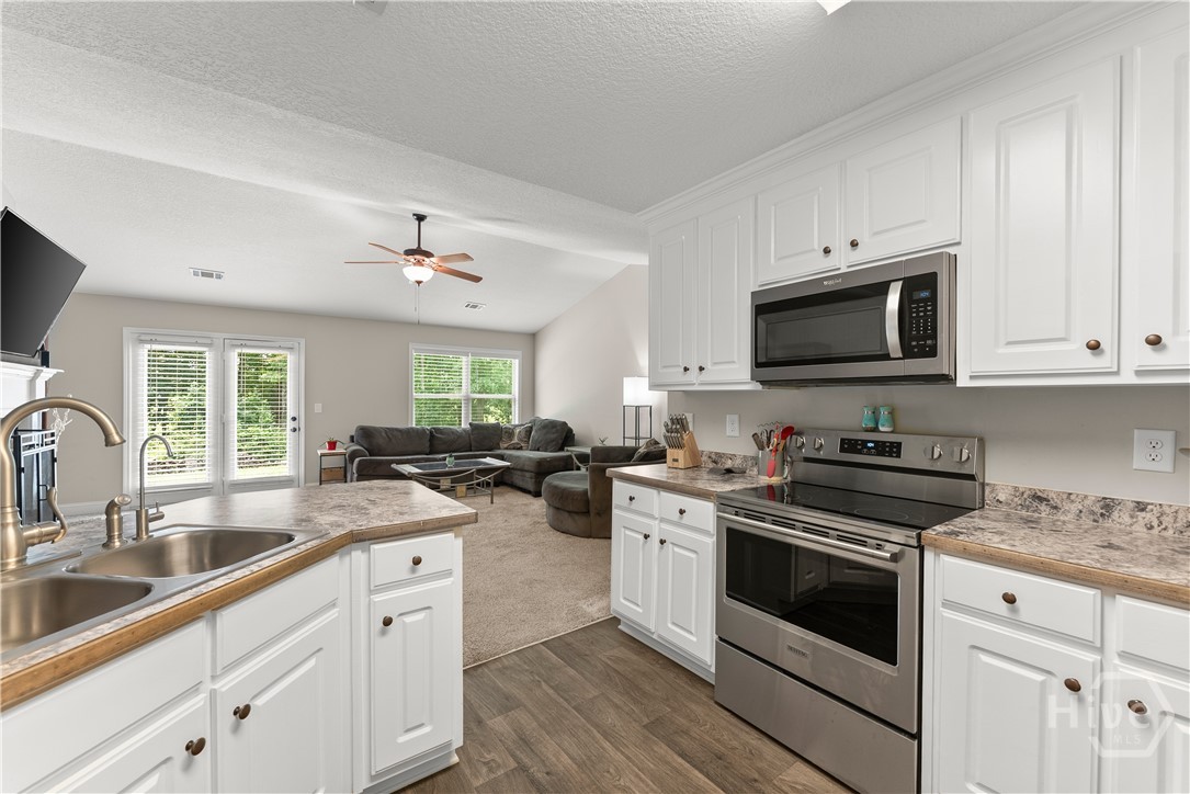 150 Paul Smith Road Hull, GA 30646 - Photo 11 of 24 Kitchen View